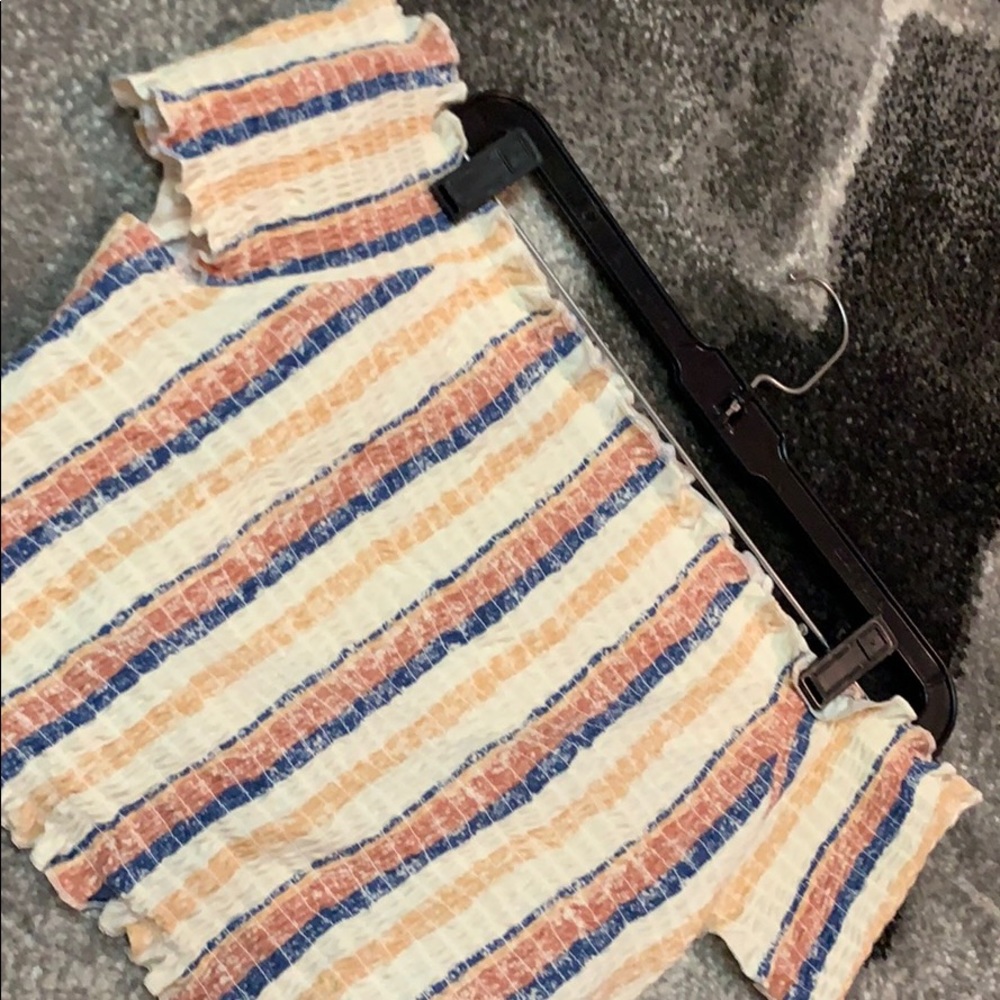 BRAND NEW RUE 21 Off the Shoulder crop top